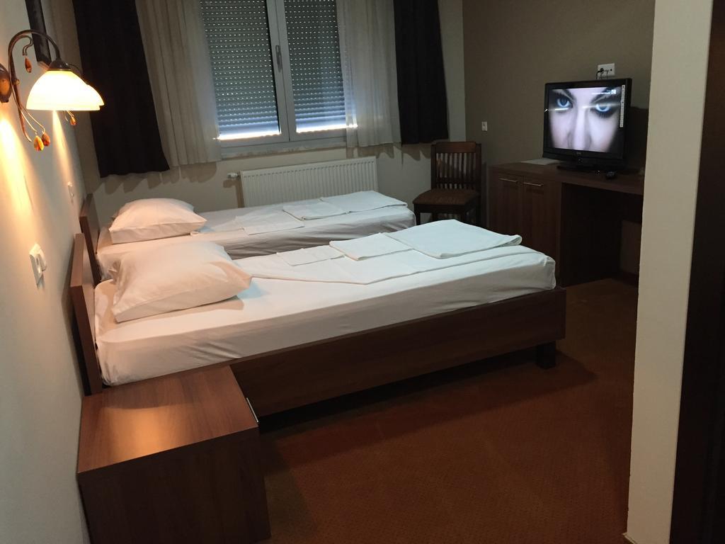 Hotel Oaza Konjic Rom bilde