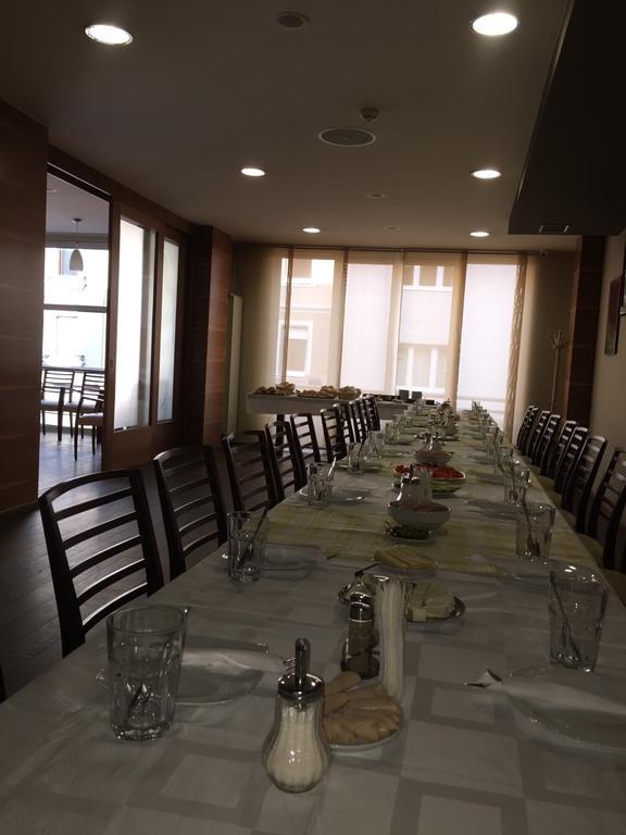 Hotel Oaza Konjic Eksteriør bilde
